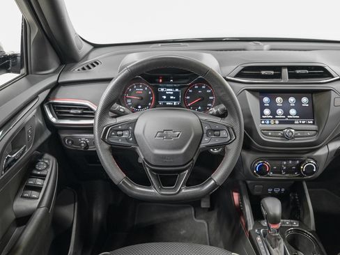 Used 2023 Chevrolet TrailBlazer RS FWD image 17