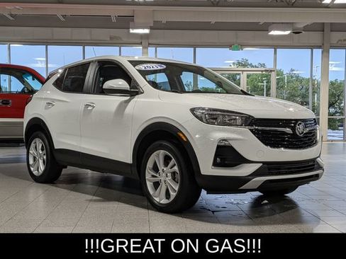 Used 2023 Buick Encore GX Preferred w/ Cold Weather Comfort Package AWD/4WD image 2