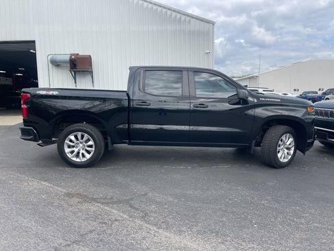 Used 2022 Chevrolet Silverado 1500 Custom image 4