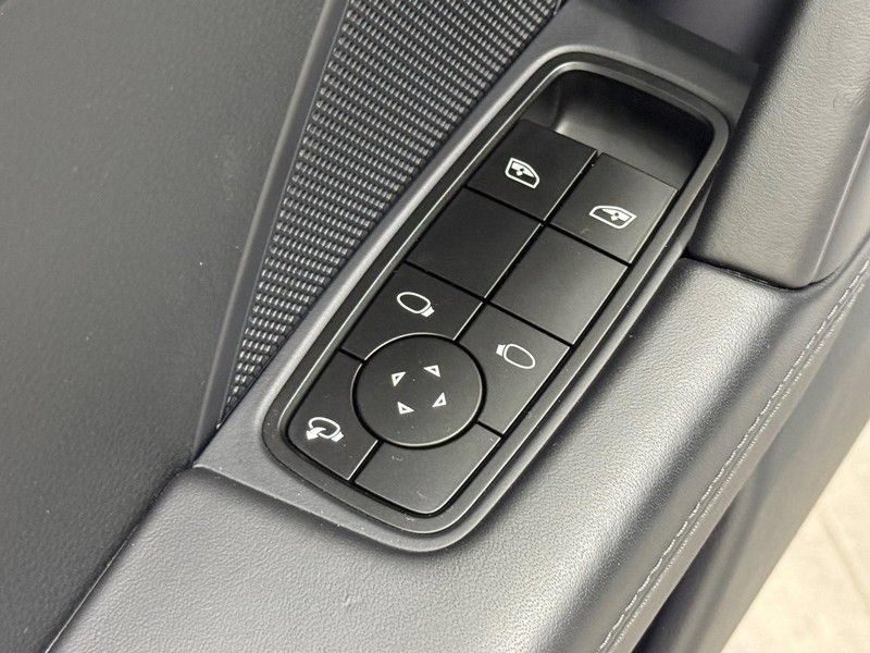 Used 2024 Porsche 911 Carrera w/ Premium Package RWD image 24