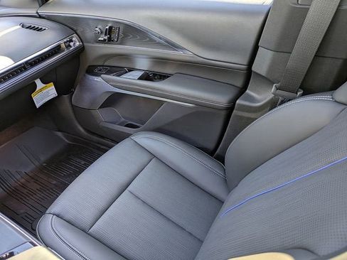 New 2026 Cadillac Lyriq V image 18