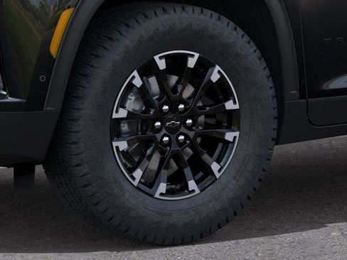 New 2026 Chevrolet Traverse Z71 w/ Enhanced Driving Package AWD/4WD image 9