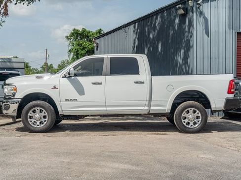 Used 2022 RAM 2500 Laramie AWD/4WD image 3