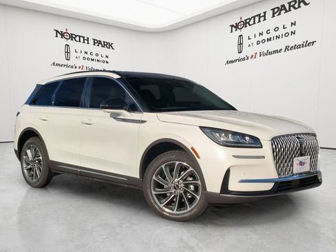 New 2026 Lincoln Corsair Premiere FWD image 1