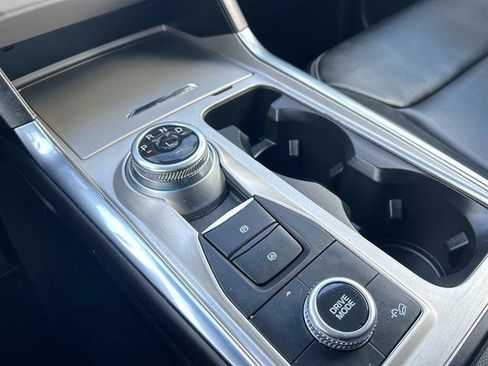 Used 2023 Ford Explorer XLT w/ Equipment Group 202A image 32