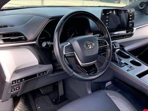 Certified 2023 Toyota Sienna XSE w/ XSE Plus Package image 17