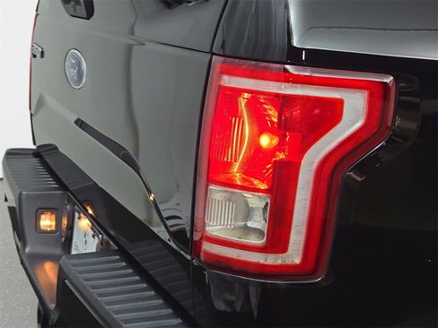 Used 2016 Ford F150 XLT w/ Equipment Group 302A Luxury image 36