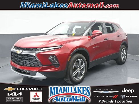 Used 2023 Chevrolet Blazer LT image 1