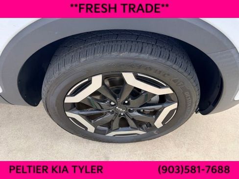 Used 2023 Kia Telluride S FWD image 15