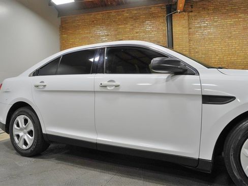 Used 2015 Ford Taurus Police Interceptor AWD image 9