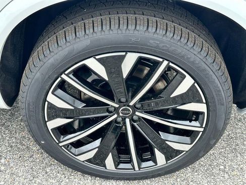 New 2026 Volvo XC90 T8 Ultra w/ Protection Package Premier AWD/4WD image 28