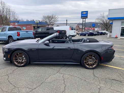 Used 2024 Ford Mustang GT Premium image 12