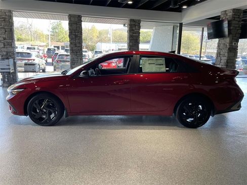 New 2026 Hyundai Elantra Sport image 2