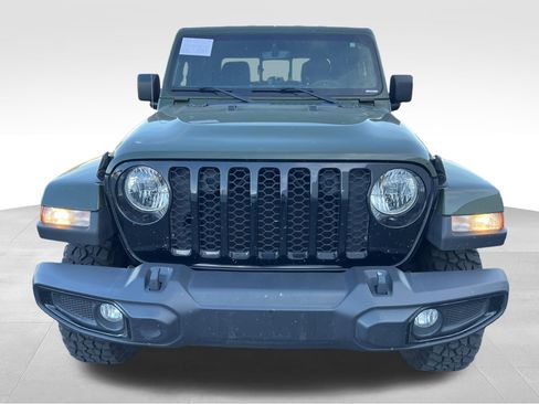 Used 2023 Jeep Gladiator Willys image 2