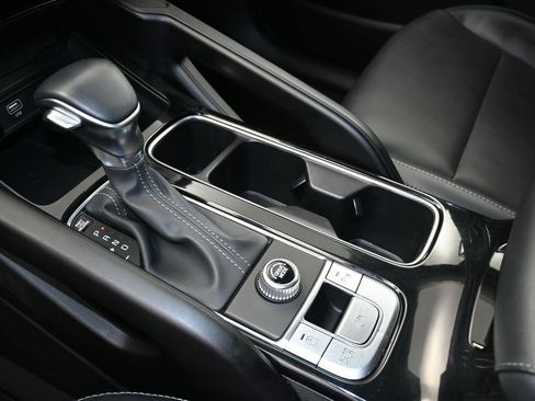 Used 2025 Kia Telluride S FWD image 25