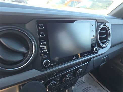 Used 2020 Toyota Tacoma TRD Off-Road image 21