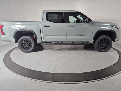 New 2026 Toyota Tundra Limited AWD/4WD image 5