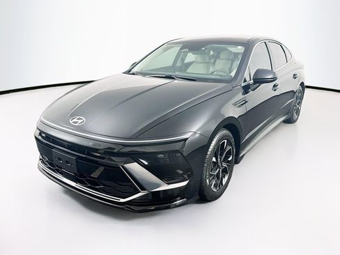 Used 2024 Hyundai Sonata SEL FWD image 4