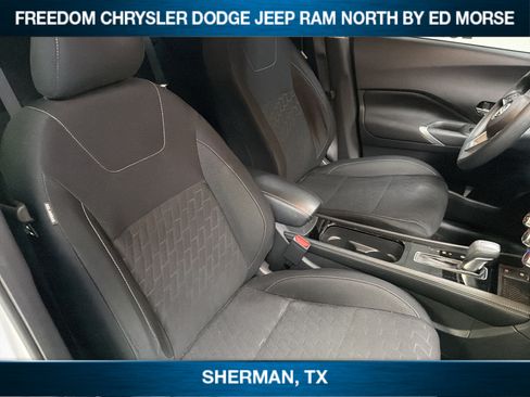 Used 2023 Nissan Kicks SV FWD image 9