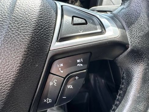 Used 2017 Ford Fusion SE w/ Equipment Group 201A FWD image 14