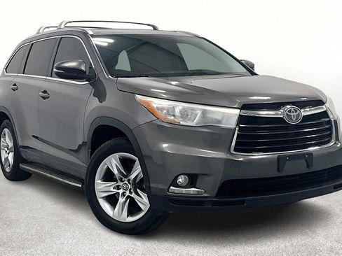 Used 2016 Toyota Highlander Limited Platinum AWD/4WD image 1