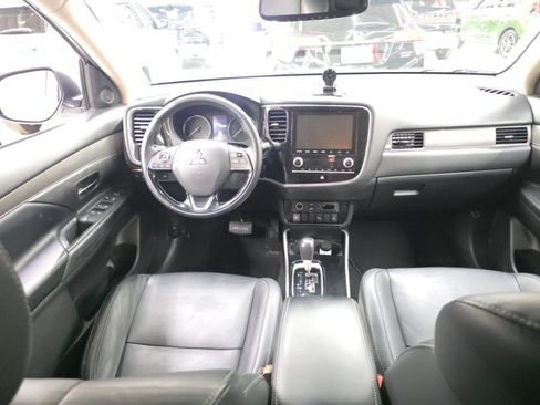 Used 2020 Mitsubishi Outlander SEL FWD image 11