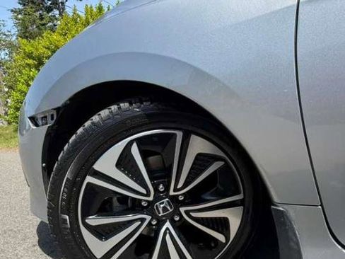 Used 2018 Honda Civic EX-T image 13