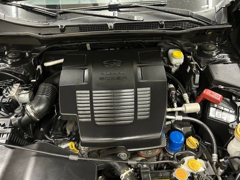 Used 2023 Subaru Forester Premium AWD/4WD image 32