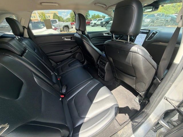Used 2022 Ford Edge Titanium w/ Equipment Group 301A AWD/4WD image 32
