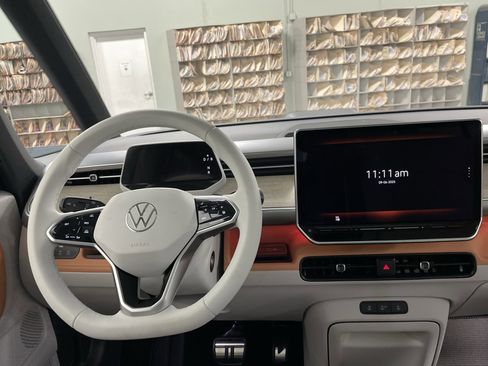 New 2025 Volkswagen ID. Buzz Pro S Plus image 15