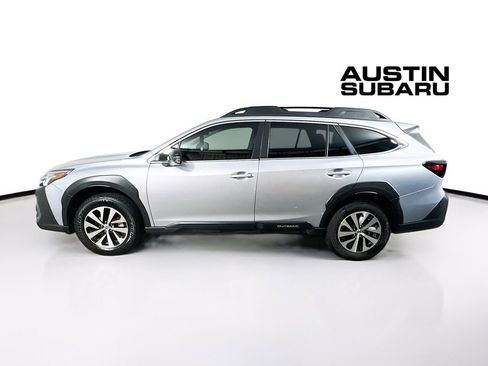 Used 2024 Subaru Outback Premium image 4