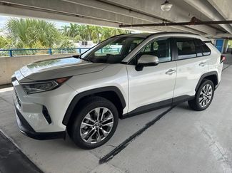 Used 2021 Toyota RAV4 Limited FWD video 1