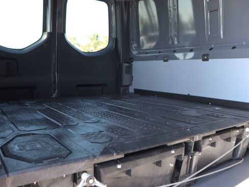 Used 2021 Mercedes-Benz Sprinter 2500 image 18