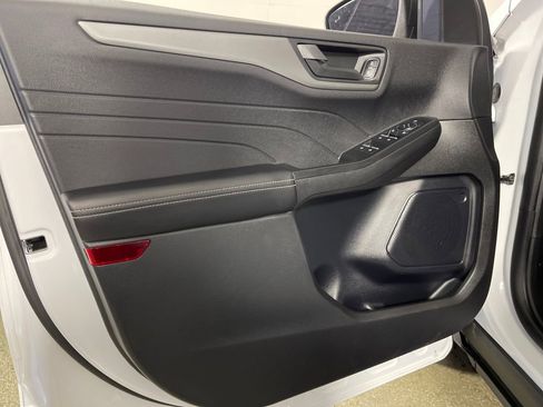 Used 2025 Ford Escape Active image 20