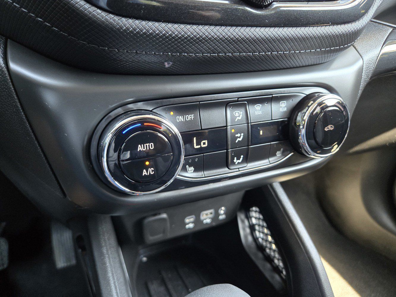 Certified 2023 Chevrolet TrailBlazer LT w/ Convenience Package AWD/4WD image 12