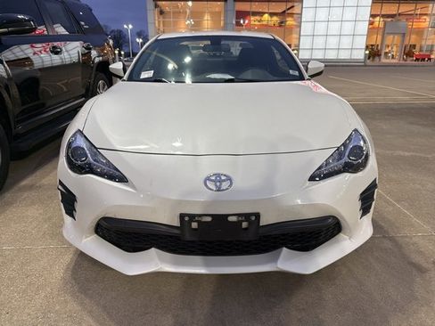 Used 2020 Toyota 86 image 11
