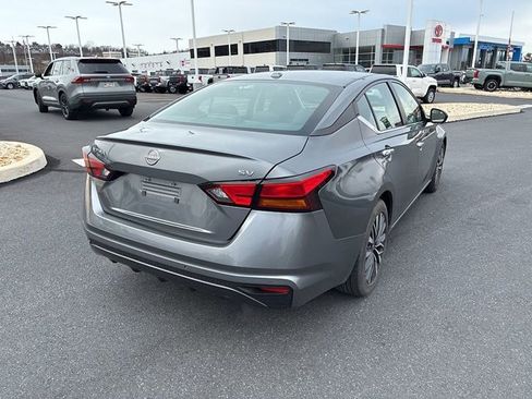 Used 2024 Nissan Altima 2.5 SV image 9