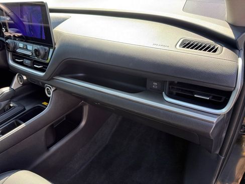 Certified 2025 Toyota Grand Highlander AWD image 16