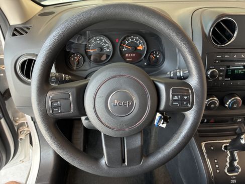 Used 2016 Jeep Patriot Sport w/ Power Value Group AWD/4WD image 24