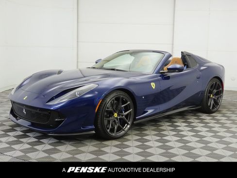 Used 2021 Ferrari 812 GTS image 1