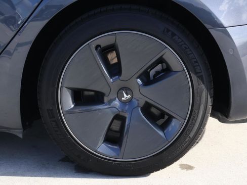 Used 2022 Tesla Model 3 Long Range image 8