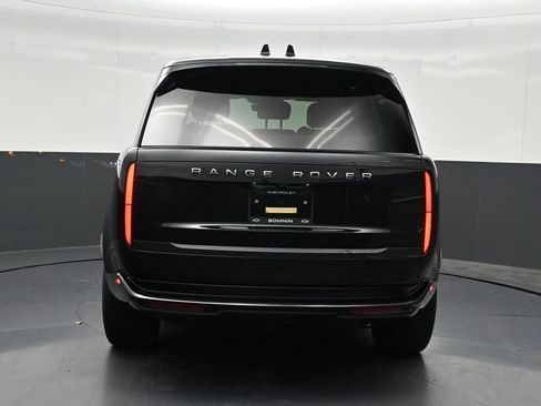 Used 2025 Land Rover Range Rover SE AWD/4WD image 4