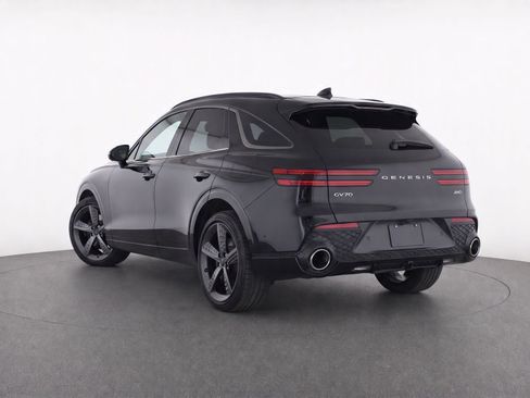 Used 2023 Genesis GV70 2.5T w/ Sport Prestige Package AWD/4WD image 7