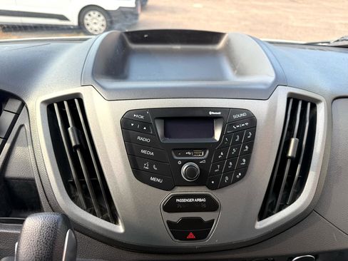 Used 2019 Ford Transit 250 130 Low Roof image 19