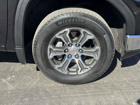 Used 2025 GMC Sierra 1500 SLT AWD/4WD image 9