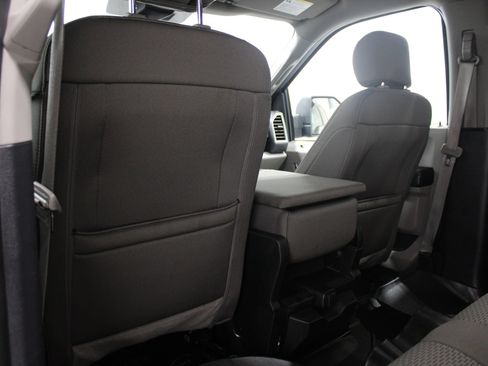 Used 2020 Ford F150 XLT w/ Equipment Group 302A Luxury AWD/4WD image 17