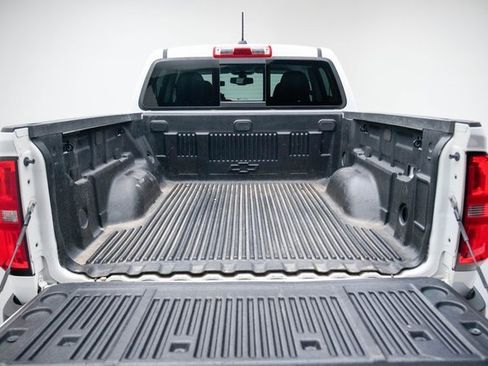 Used 2017 Chevrolet Colorado Z71 image 9