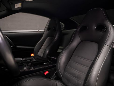 Used 2019 Nissan GT-R Premium AWD/4WD image 63