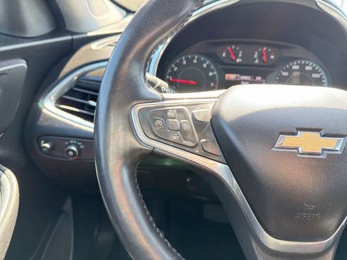 Used 2020 Chevrolet Malibu LT w/ Leather Package FWD image 28