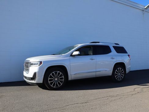 Used 2023 GMC Acadia Denali w/ Denali Ultimate Package image 3